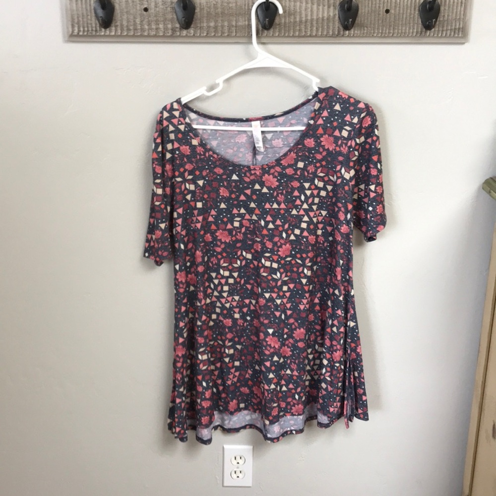 LulaRoe shirt